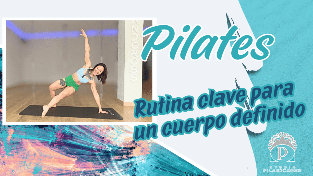 Mujer realizando ejercicios de pilates para tonificar el cuerpo en un estudio en La Zubia, Granada.